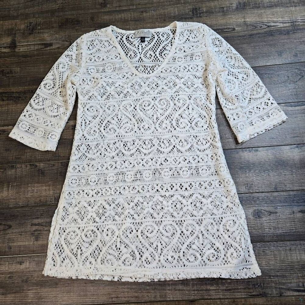 J Valdi white beach coverup lacy lightweight flattering size medium